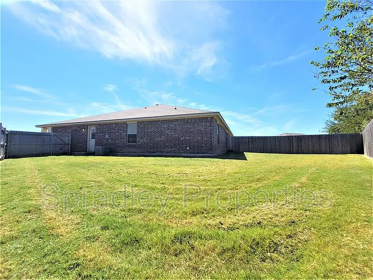 1512 Brady Way — Photo 10