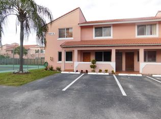 8013 Lake Dr APT 101, Doral, FL 33166