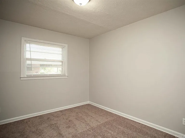 538 Water St — Photo 7
