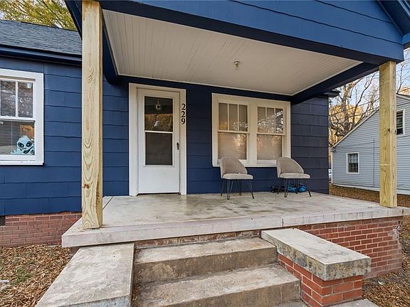 4th image of 229 Dorothy St