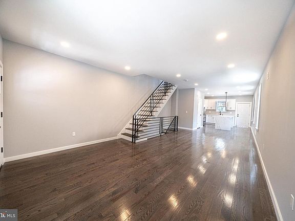 5th image of 4109 Baring St