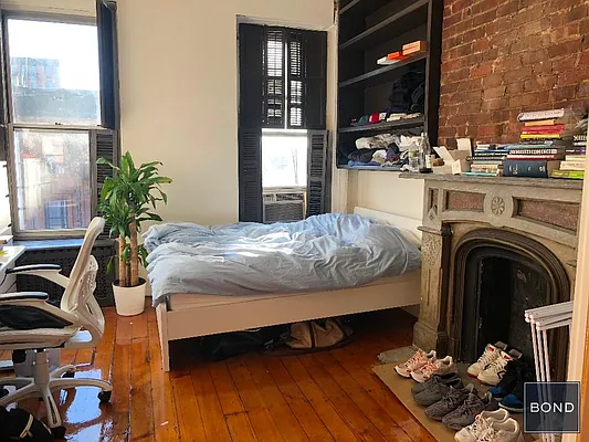 Rented by Bond New York | media 9