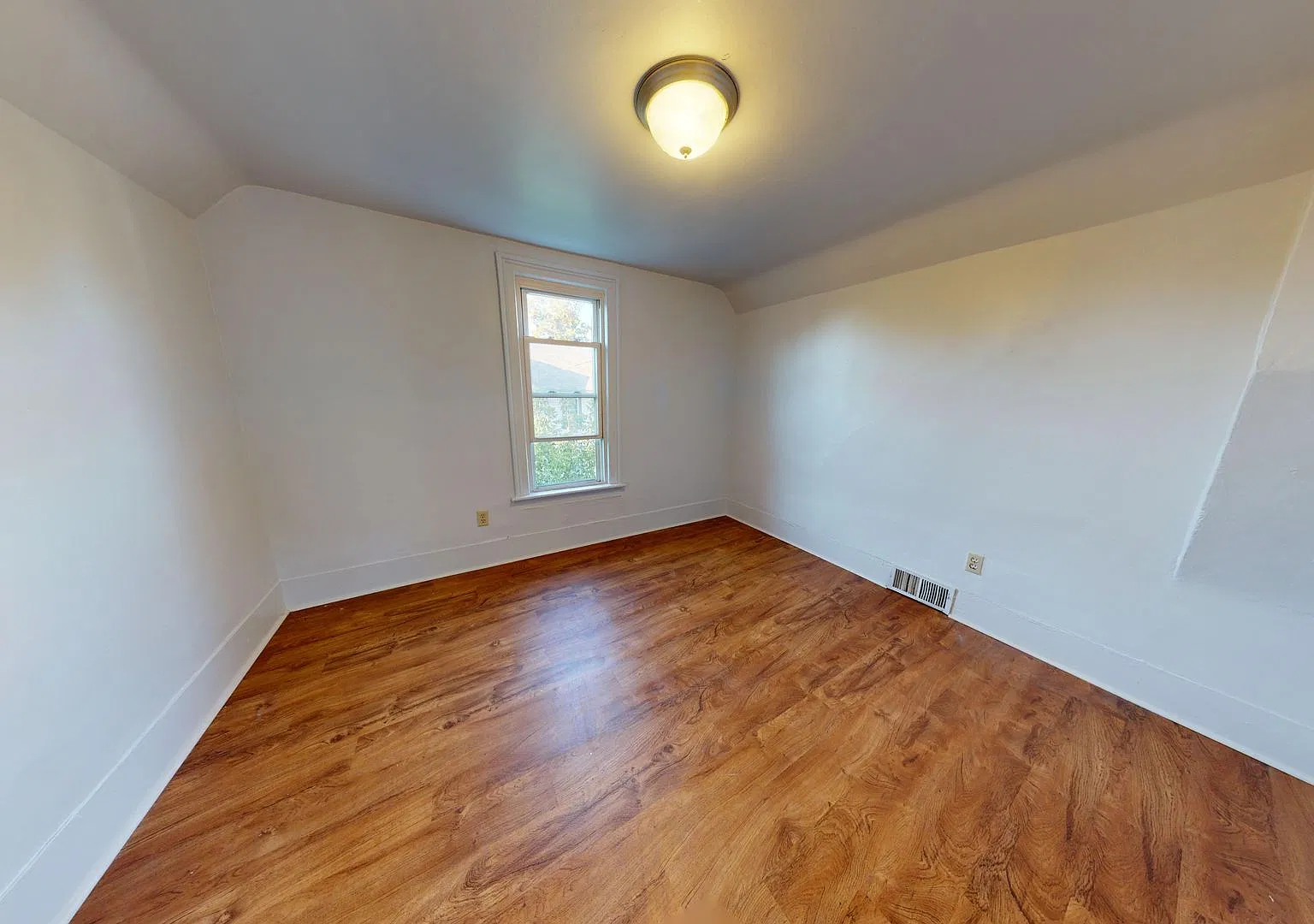 128 S Hosmer St Lansing, MI 48912 — Photo 1