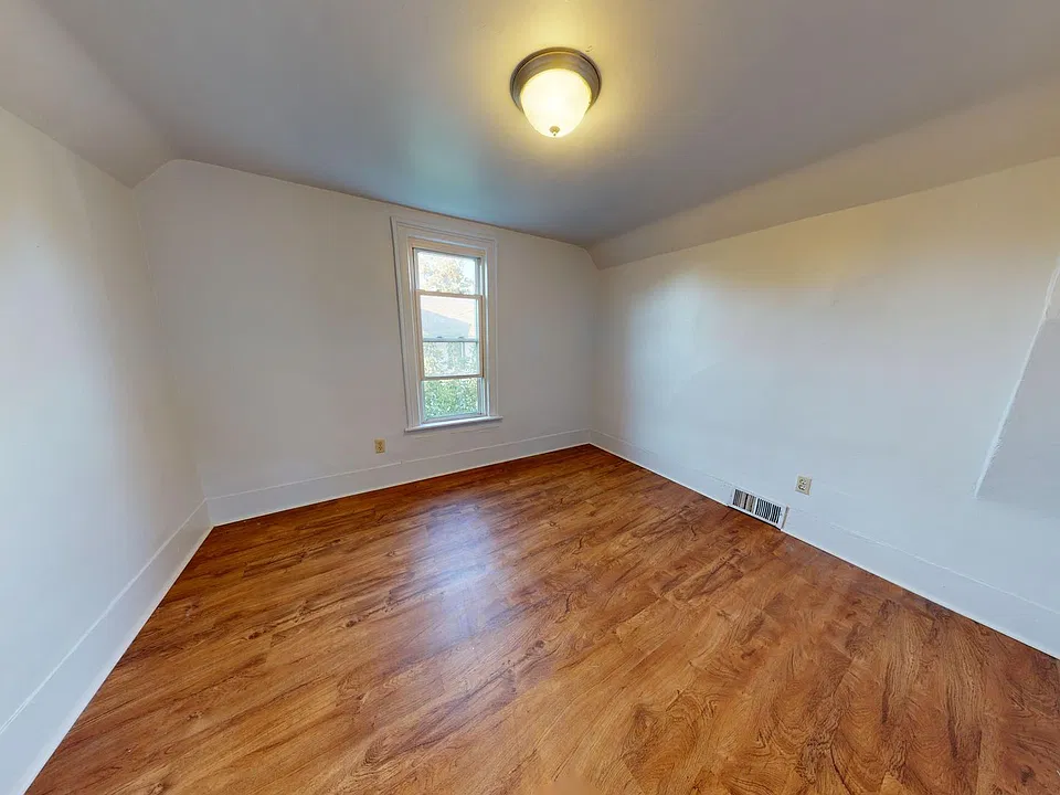 128 S Hosmer St Lansing, MI 48912