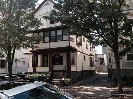 2nd image of 106 Bromfield Rd