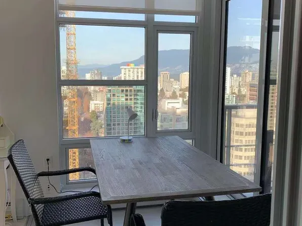 1283 Howe St #2802, Vancouver, BC V6Z 0E3