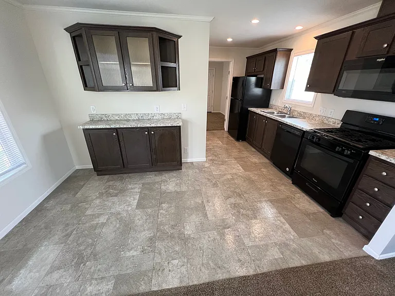 7769 Kimberly Dr — Photo 10