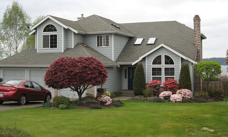 Prefessionally Landscaped Yard