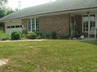 2072 Manhattan Blvd, Springfield, OH 45504