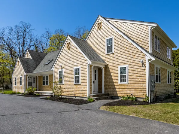176 Palmer Ave Unit 1, Falmouth, MA 02540