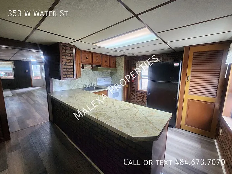353 W Water St — Photo 9