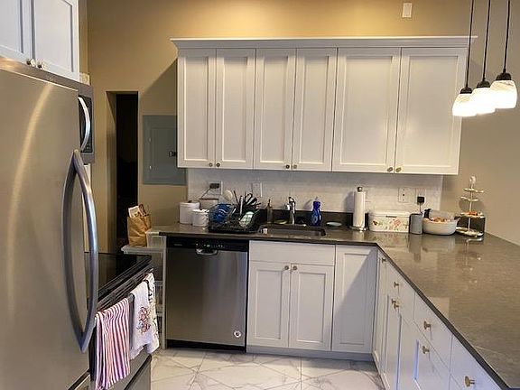 3rd image of 1038 Beacon St APT 100