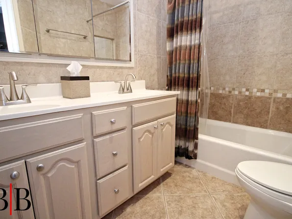 1674 East 22nd Street image 11 of 24