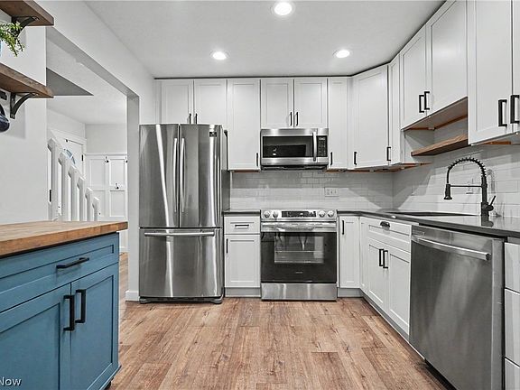 4th image of 9340 Hickory Ridge Dr