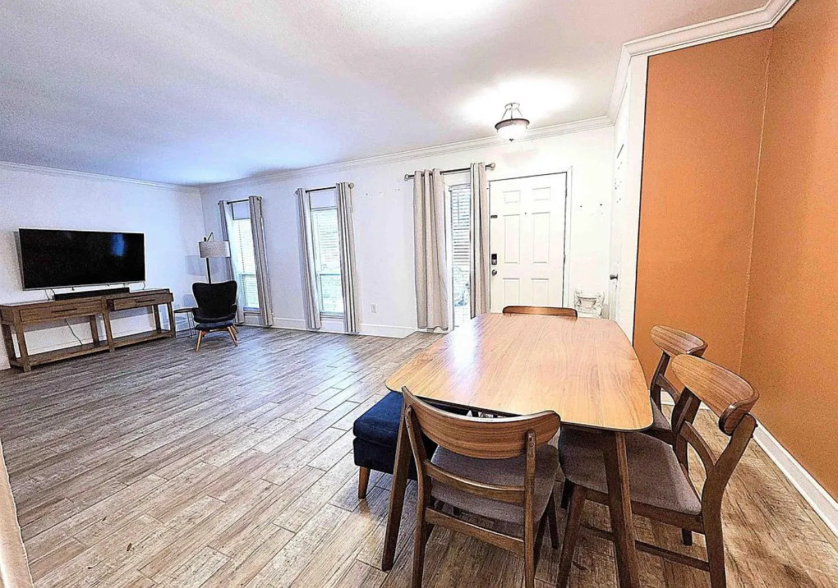 2 bed, 1260 sqft, $1,200 — Photo 3