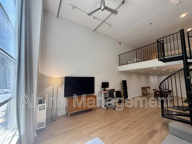 699 Pennsylvania Ave #1 — Photo 4