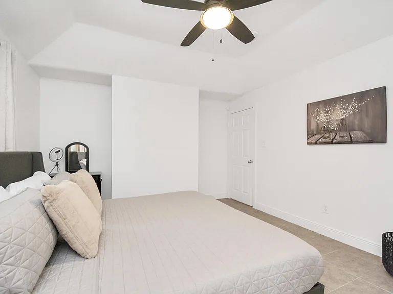 7830 Pardee St — Photo 17