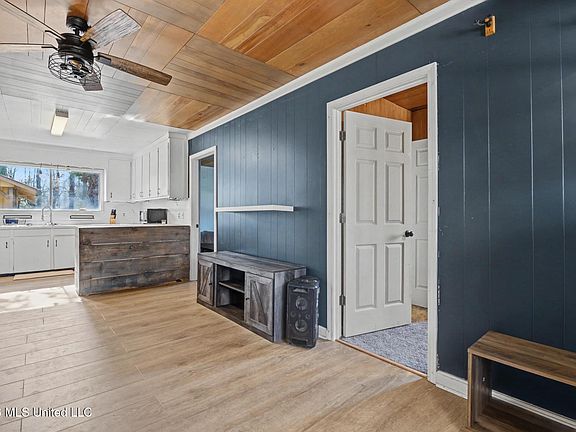 5th image of 1196 Tom Hempstead Rd