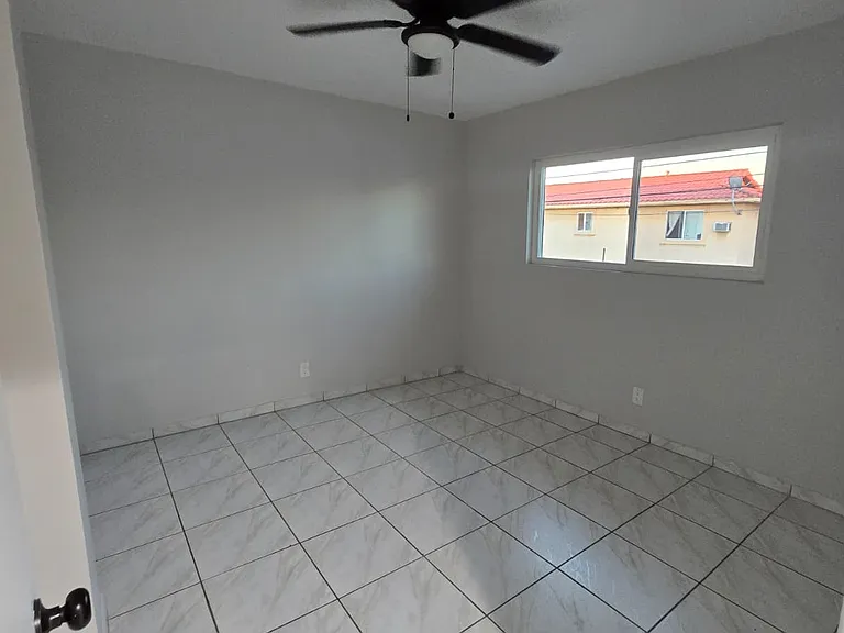 736 S Eastmont Ave #7 — Photo 13