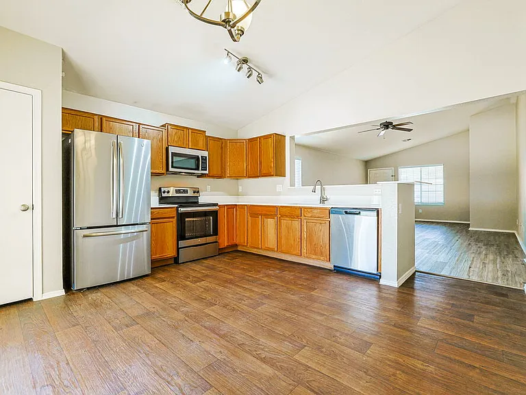 1453 E Kelsi Ave — Photo 6