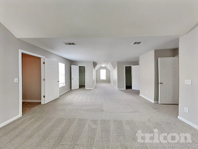 3131 Berthas Overlook — Photo 9