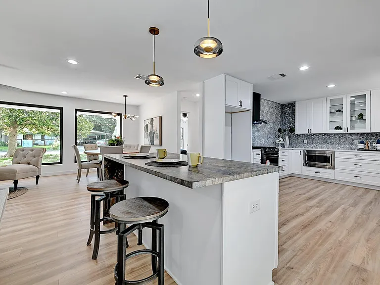 4604 Nevada Path — Photo 4