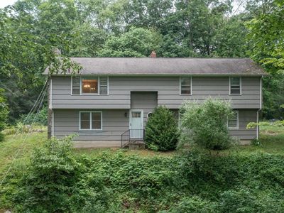 16 Skidmore Lane, Sandy Hook, CT, 06482