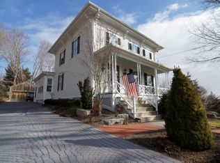 12 Burrows St, Mystic, CT 06355