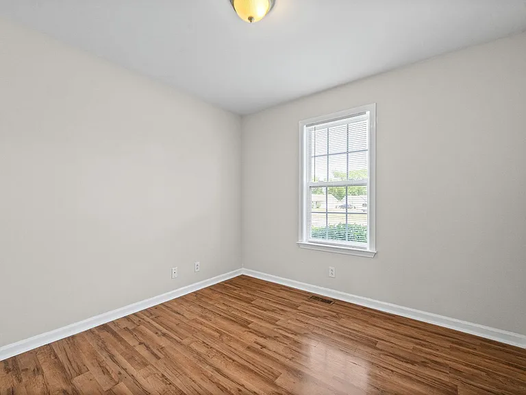 3865 Roscommon Way — Photo 20