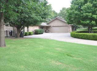 2816 Whippoorwill Ln, Enid, OK 73703