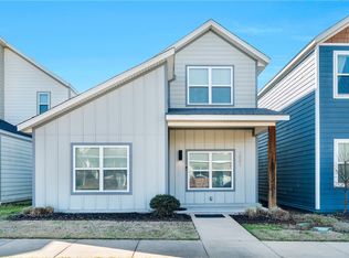 2001 S Florida Way, Fayetteville, AR 72701
