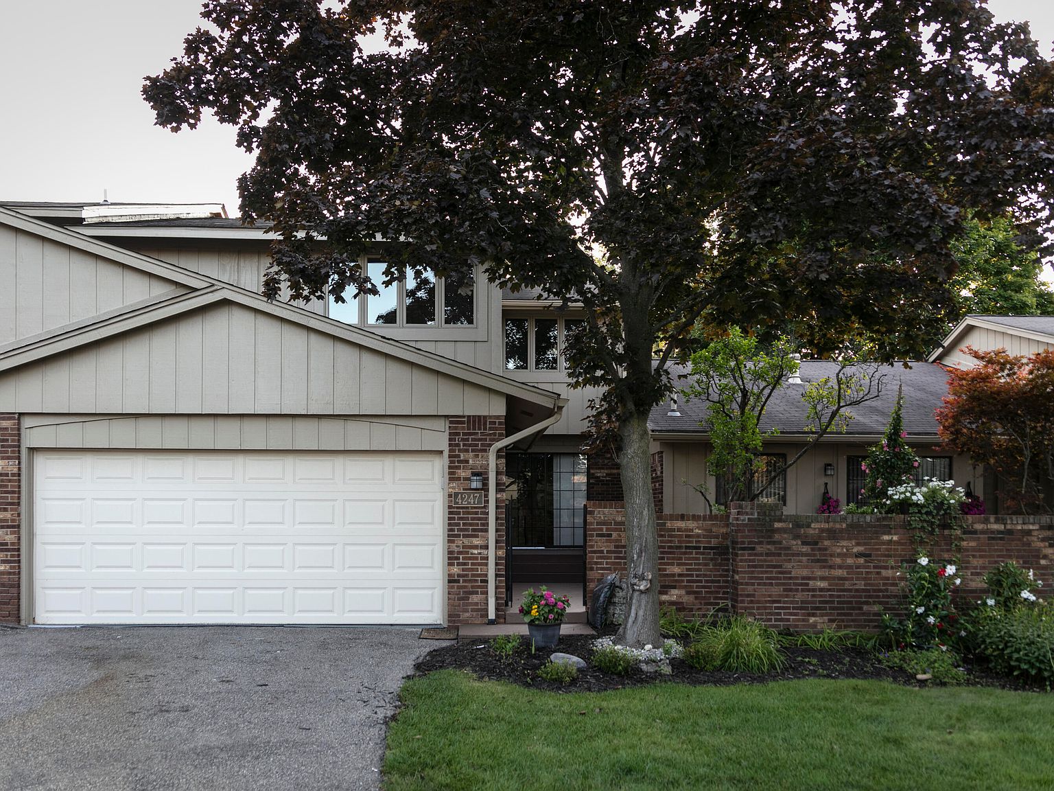 4247 Foxpointe Dr, West Bloomfield, MI 48323 MLS 24041560 Zillow