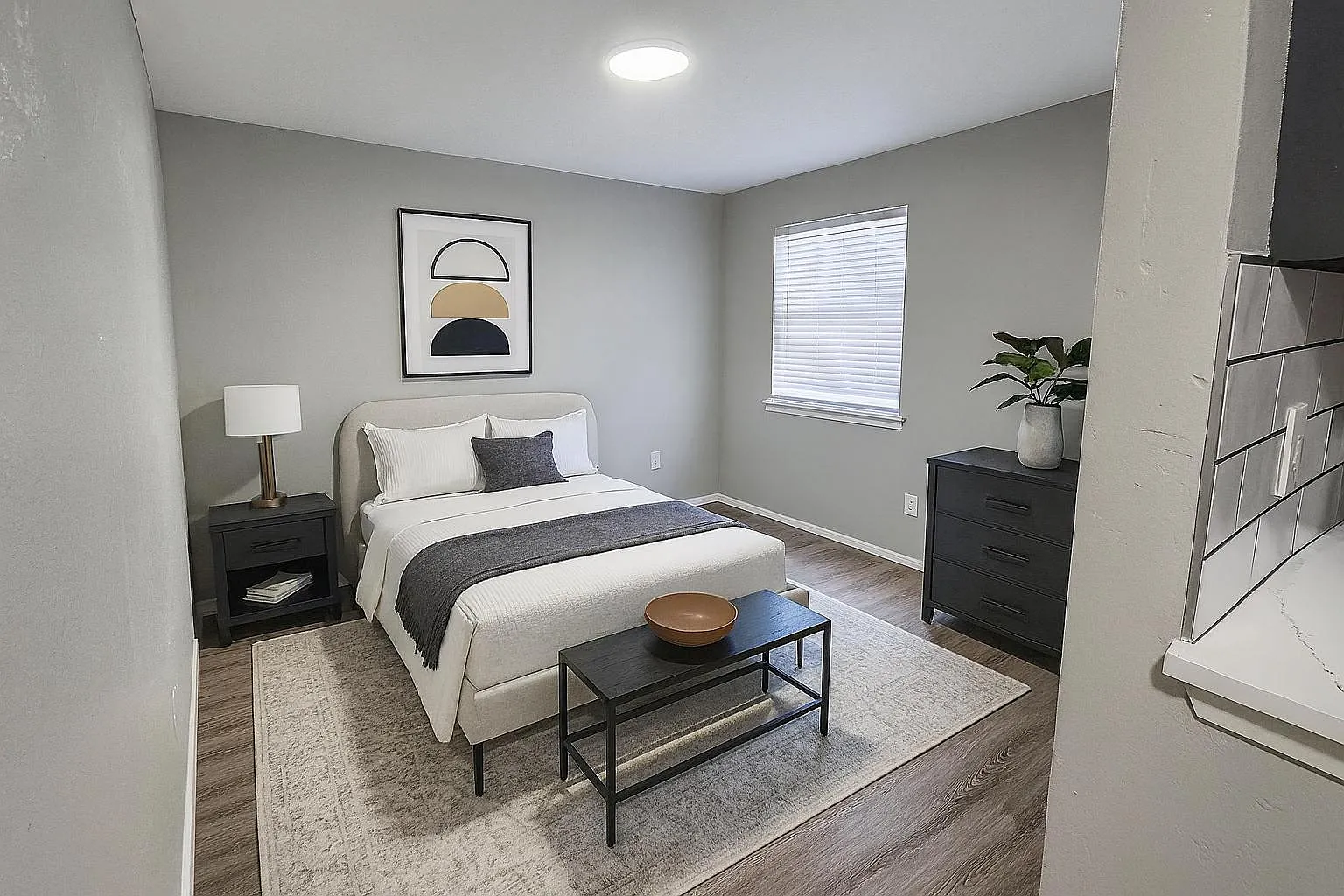 3 bed, 958 sqft, $1,325 — Photo 4