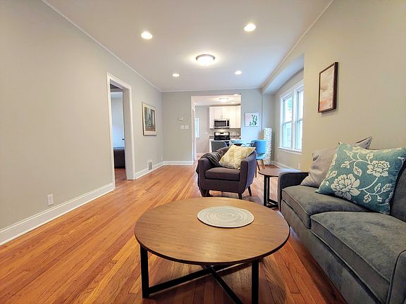 5th image of 2112 S 1st Ave