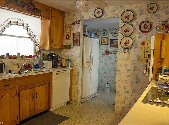 4th image of 1252 Sabal Gardens Dr