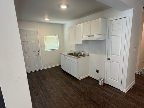 5th image of 851 N Claybrook St