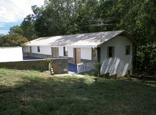 1743 Sandy Ridge Rd, Dandridge, TN 37725