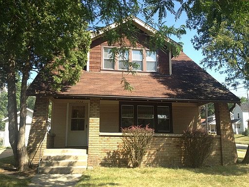 1st image of 1932 Coit Ave NE