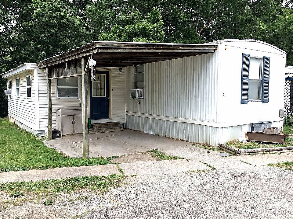 1st image of 224 S Barnett St #21