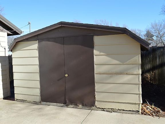 5th image of 1620 W 2nd Ave