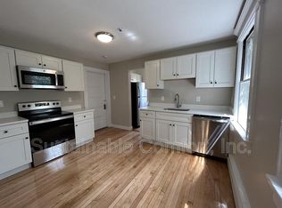 16 Roxbury St UNIT 2, Worcester, MA 01609