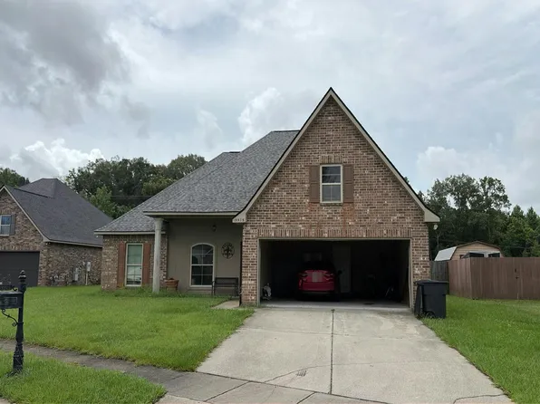 19925 Pecan Hill Dr, Zachary, LA 70791