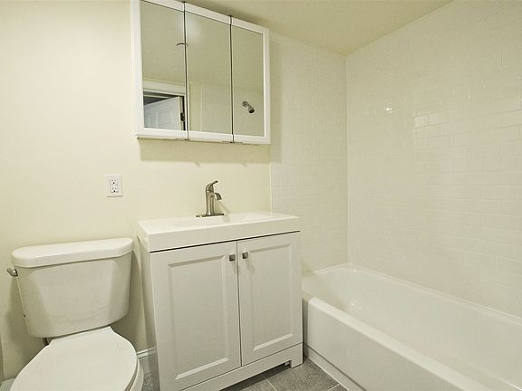 501 E. Broadway Floor B Unit 1 (3)