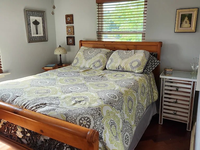 2nd bedroom with double bed
