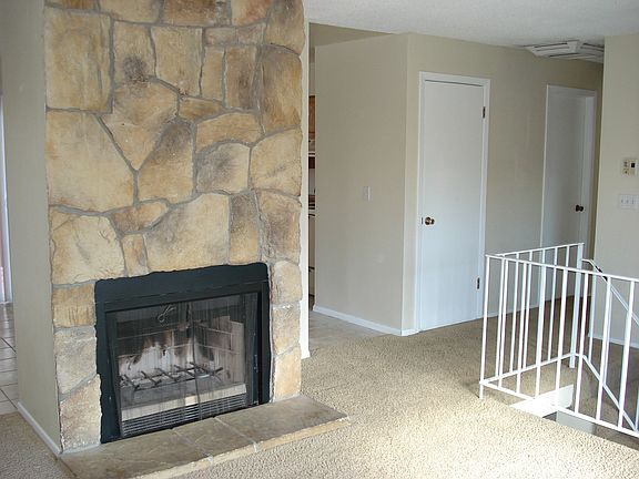 5054 Loomis Lane - 04 Family Room view 2_02152013