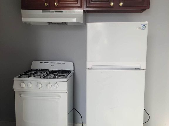 2nd image of 449 Palisade Ave #5