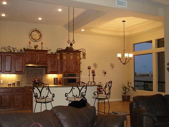 4th image of 919 E DESERT HILLS ESTATES Drive