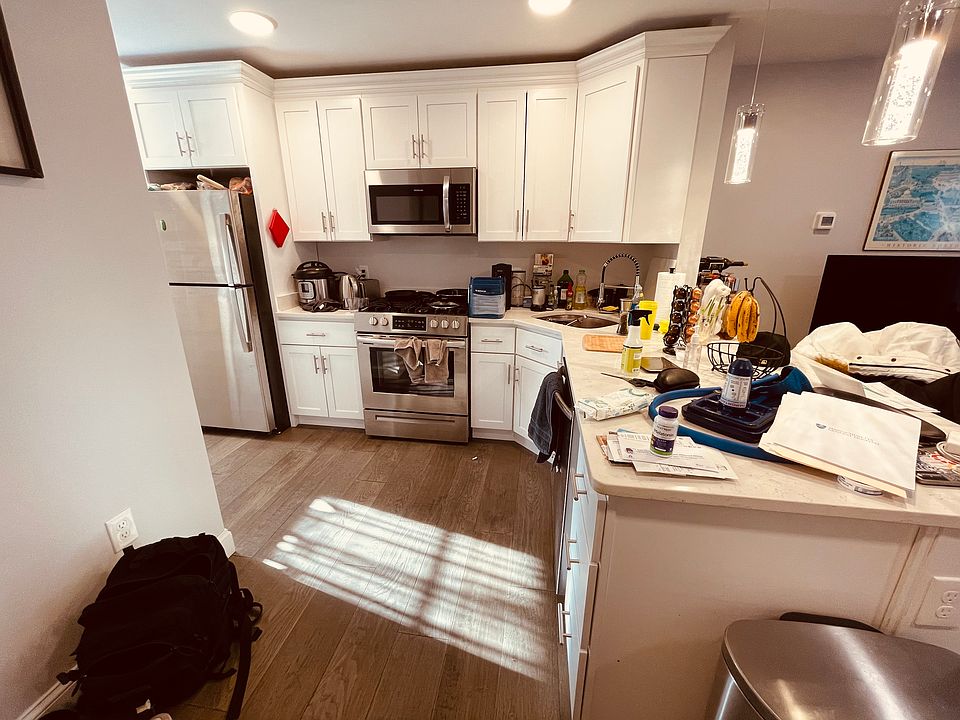 1st image of 54 Brooks St #1L