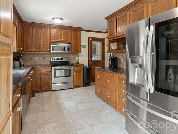 3rd image of 408 Baucom Deese Rd