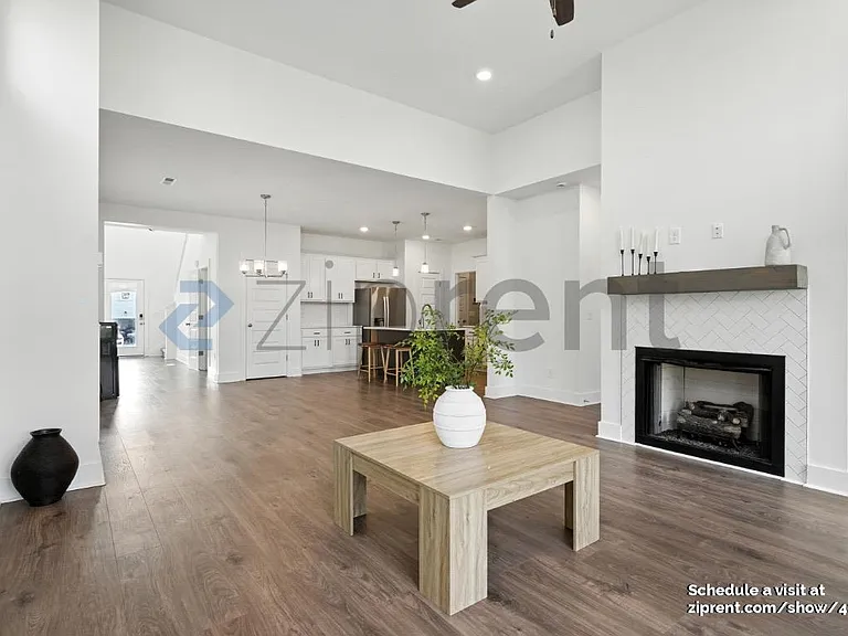 203 Hudson Dr — Photo 7